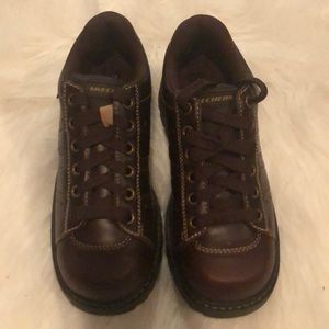 Skechers brown leather tennis shoe size 8